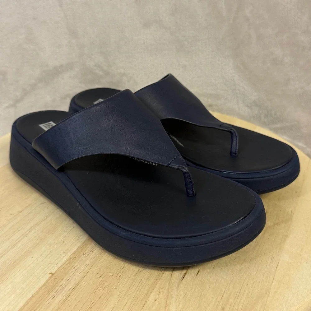 FitFlop Lulu Navy Leather Wedge Sandals Thong Platform FW4-399 Womens 9